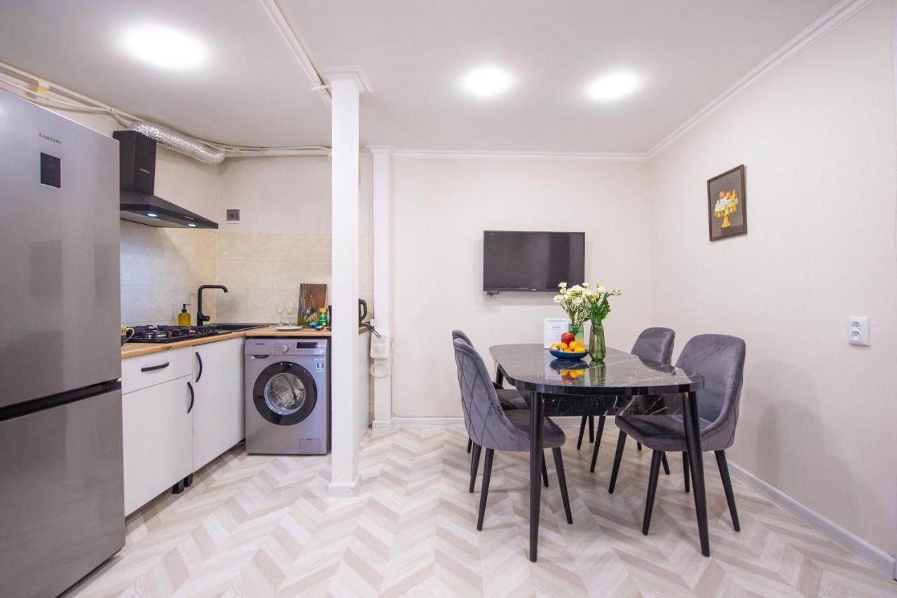 Old Town-Booking Apartment Tbilisi Luaran gambar